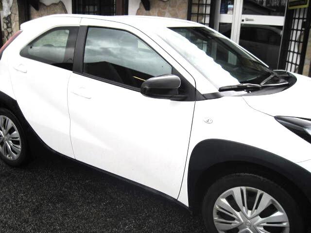 Toyota Aygo X 1.0 VVT-i 72 CV 5 CAMBIO AUTOMATICO S-CVT SOLO KM 28000