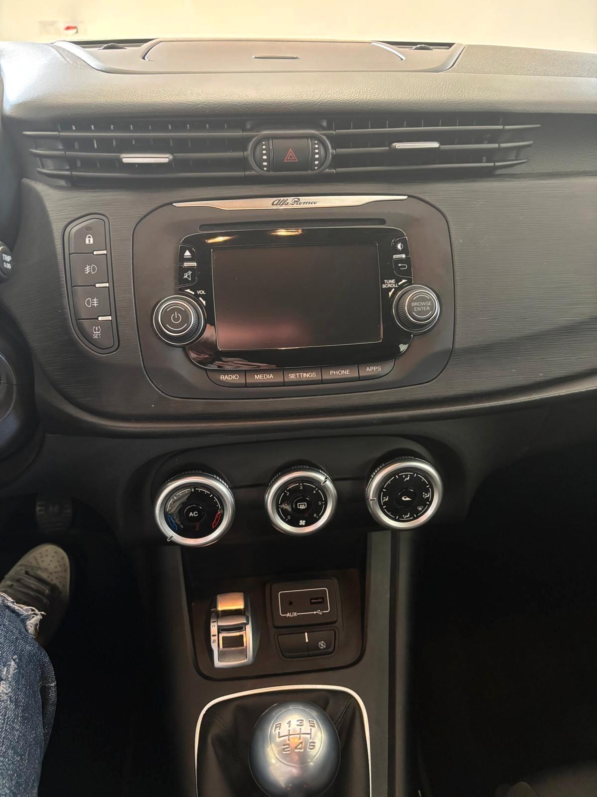 ALFA ROMEO GIULIETTA ANNO 2017 BZ ADATTA NEOPATENTATI KM 68 MILA
