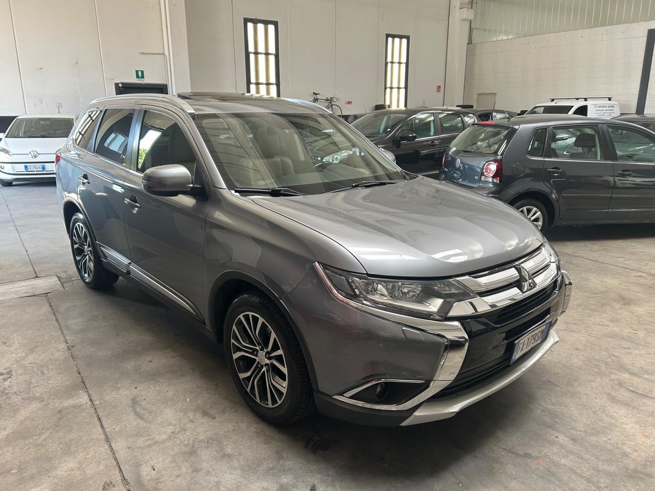 Mitsubishi Outlander 2.2 DI-D 150cv4WD 7posti euro6