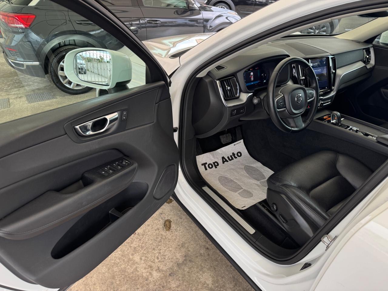 VOLVO XC60 B4 AWD MILD HYBRID MOMENTUM - 2021