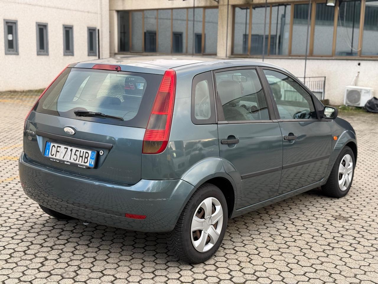 Ford Fiesta 1.2 16V 5p. Ambiente