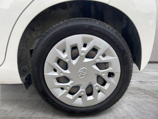 TOYOTA Aygo 1.0 VVT-i 72 CV 5 porte x-play