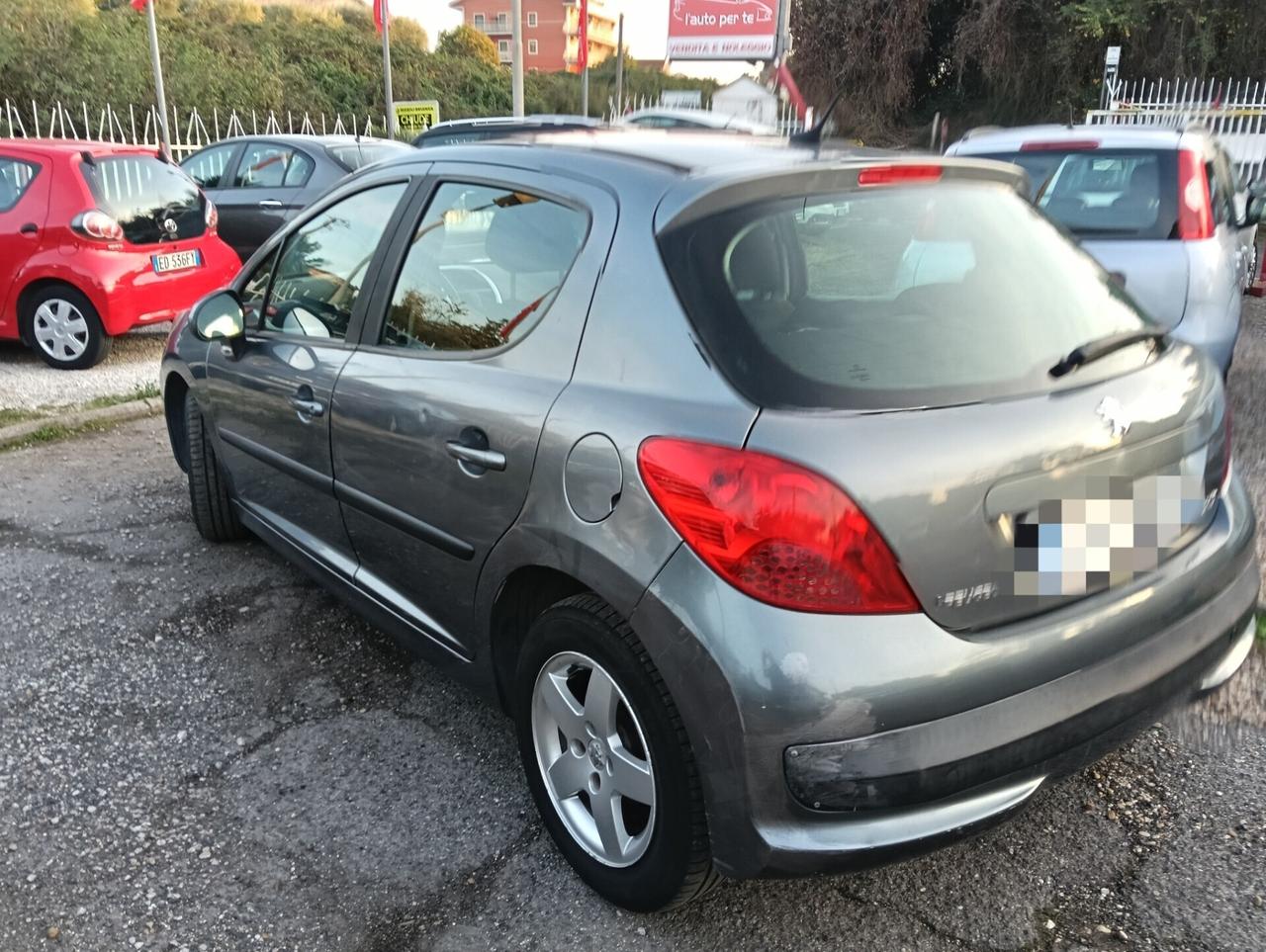 Peugeot 207 1.4 HDi 70CV 5p. X Line
