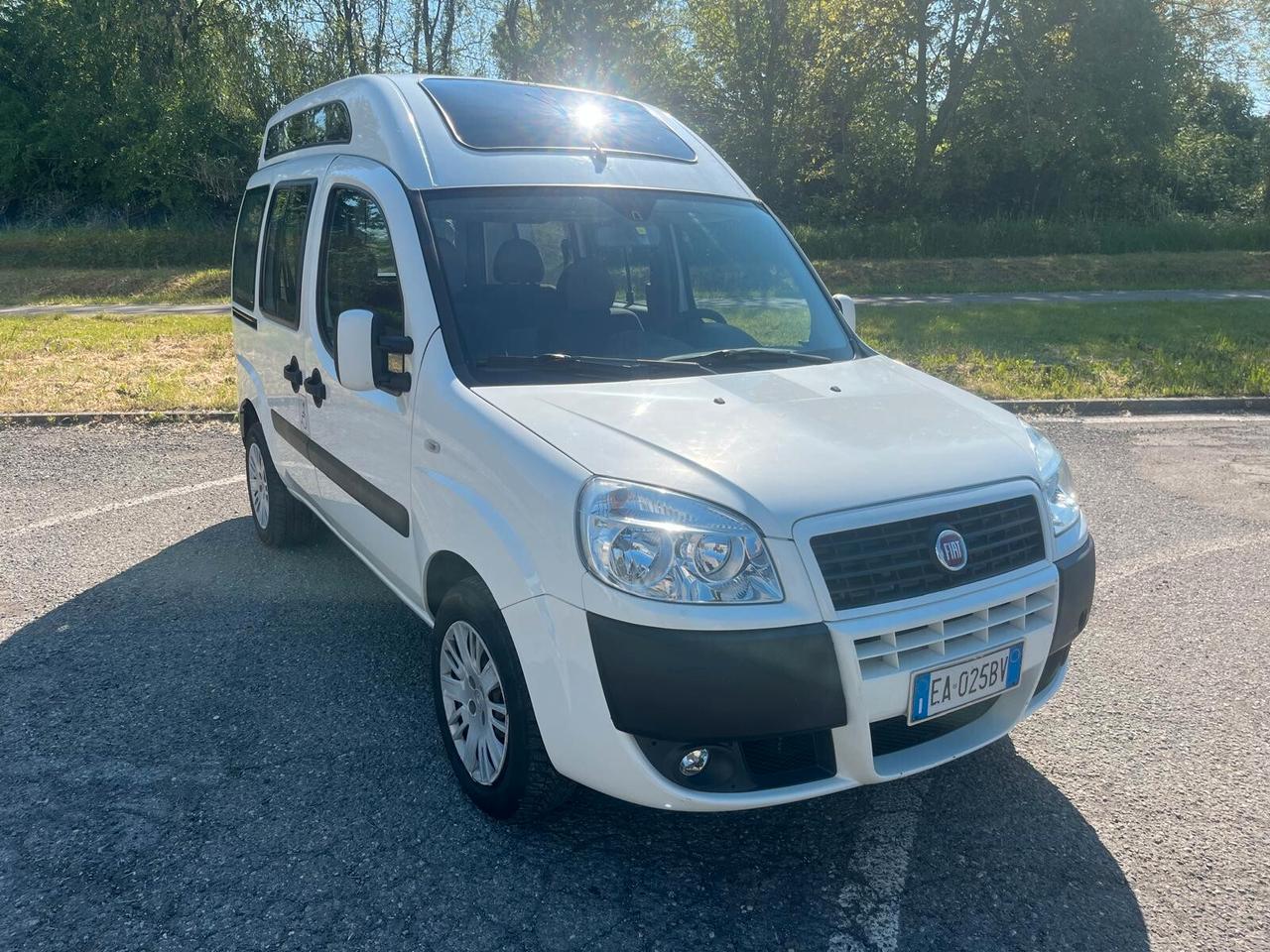 Fiat Doblo 1.4 BenzGpl, trasp.disabili, tetto alto - 2010