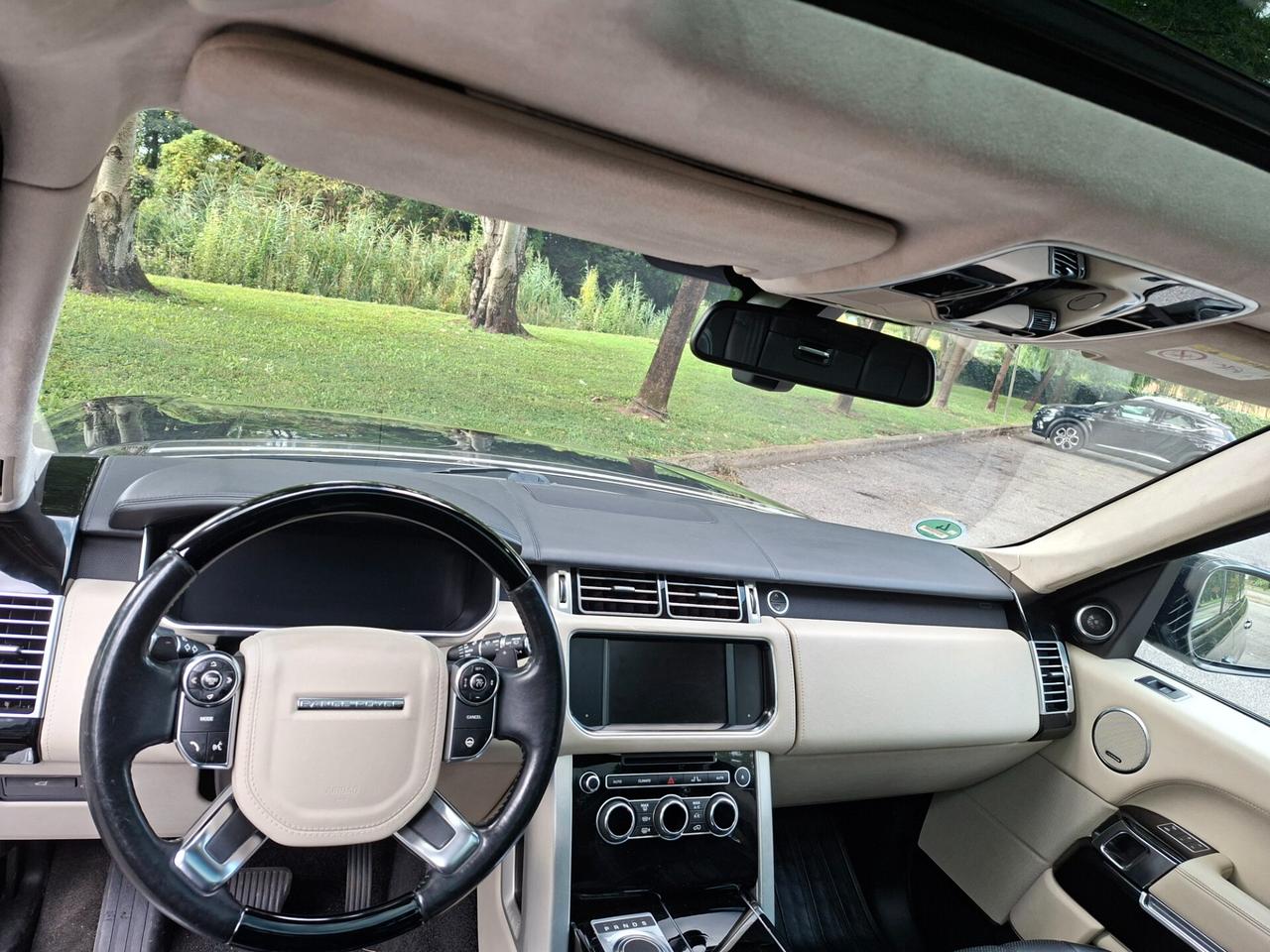 Land Rover Range 4.4 SDV8 Autobiography