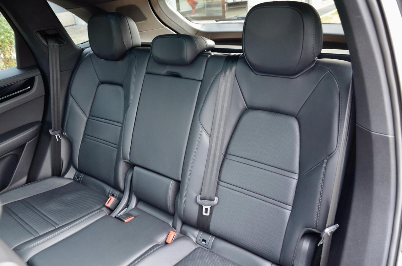 PORSCHE CAYENNE 3.0 340cv TIPTRONIC, UFF ITALIANA, SERVICE PORSCHE, EURO 6D, TETTO, MATRIX, SOFT CLOSE, SOSPENSIONI (PASM), PERMUTE