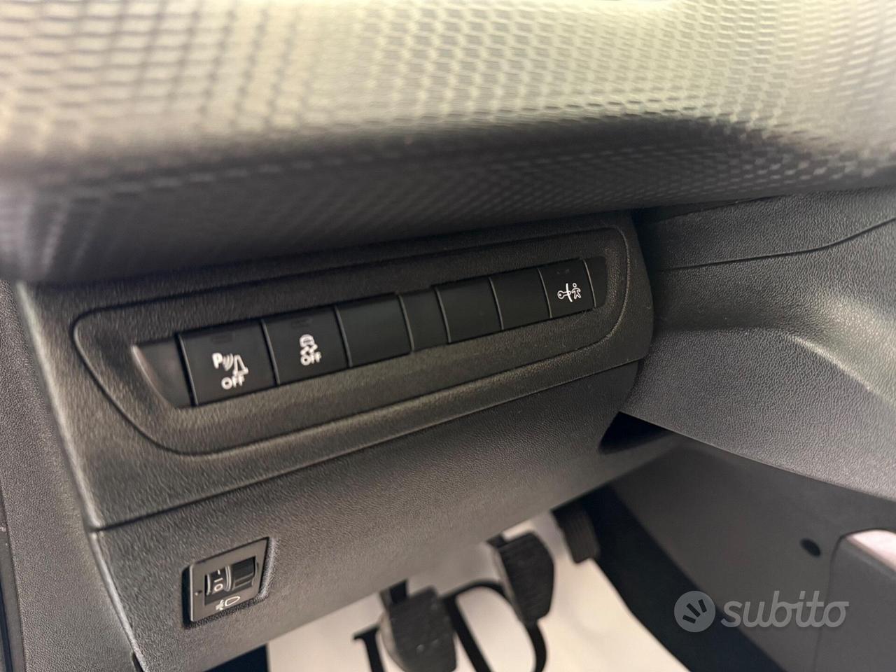 Peugeot 2008 1.2 VTi Active ok neopatentati