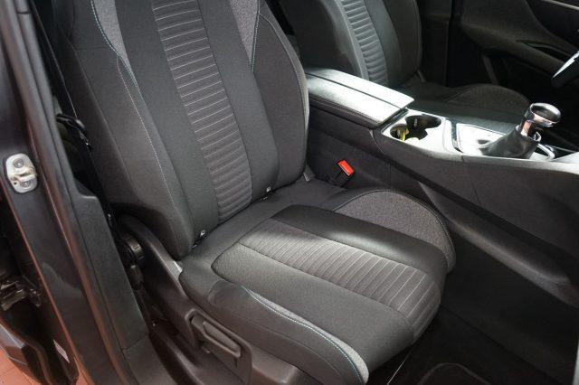 PEUGEOT 3008 PureTech Turbo 130 S&S Active Pack