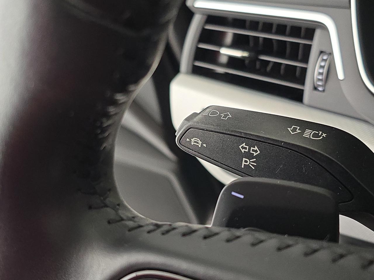 Audi A4 avant 35 2.0 tdi s line edition 150cv s-tronic