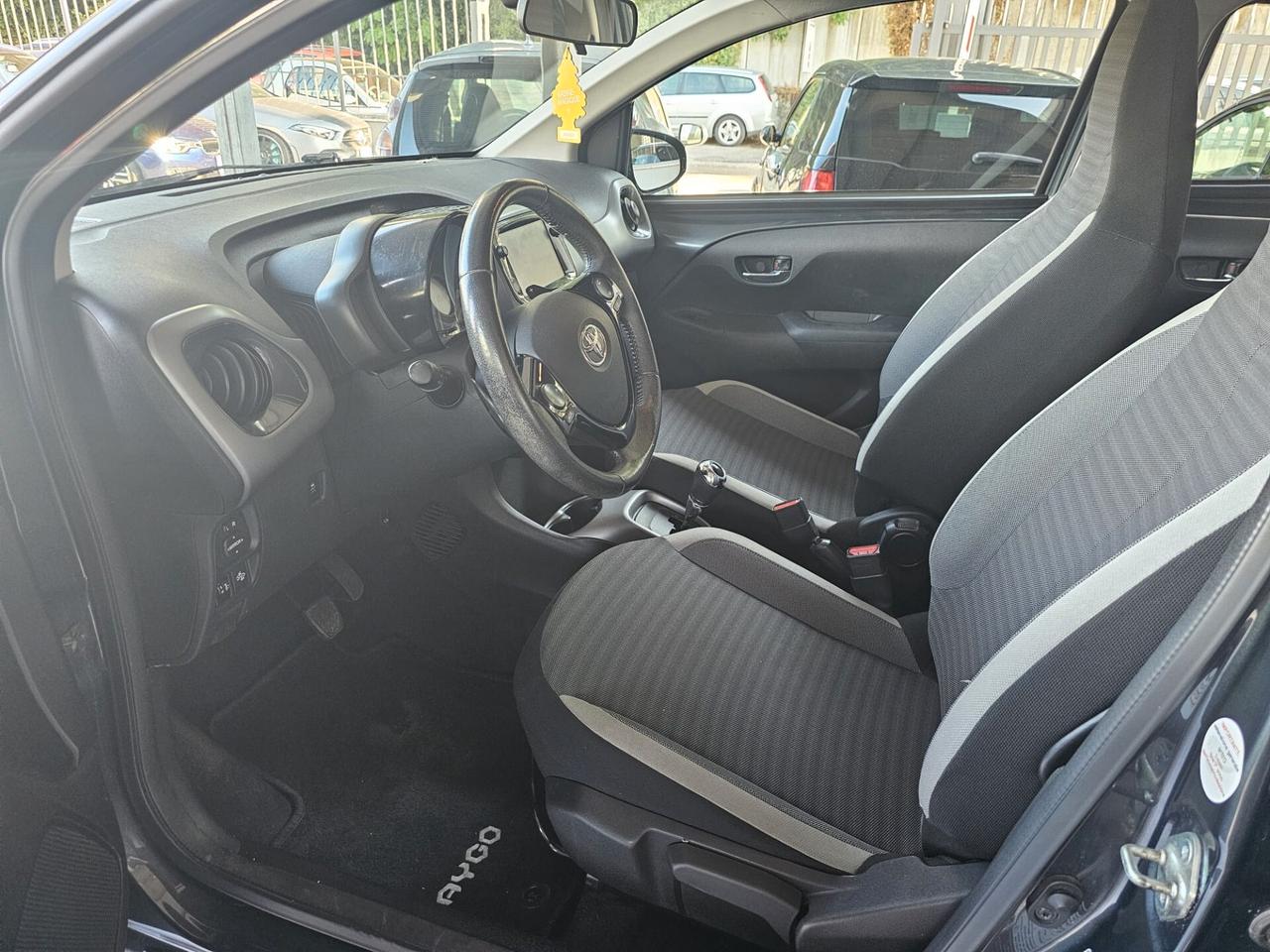 Toyota Aygo Connect 1.0 VVT-i 72 CV 5 porte x-fun MMT