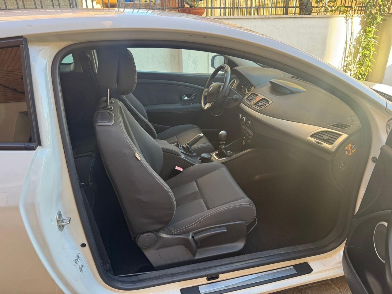 Renault Megane 1.5 dci 110cv Coupe' Ok Neop.
