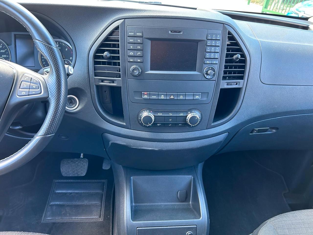 Mercedes-benz Vito TOURER 163CV 8 POSTI