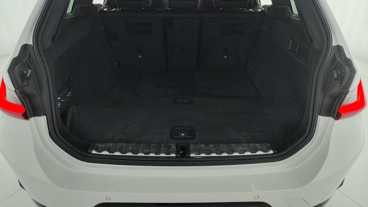 BMW Serie 3 G21 2022 Touring - 320d Touring mhev 48V xdrive MSport Pro auto