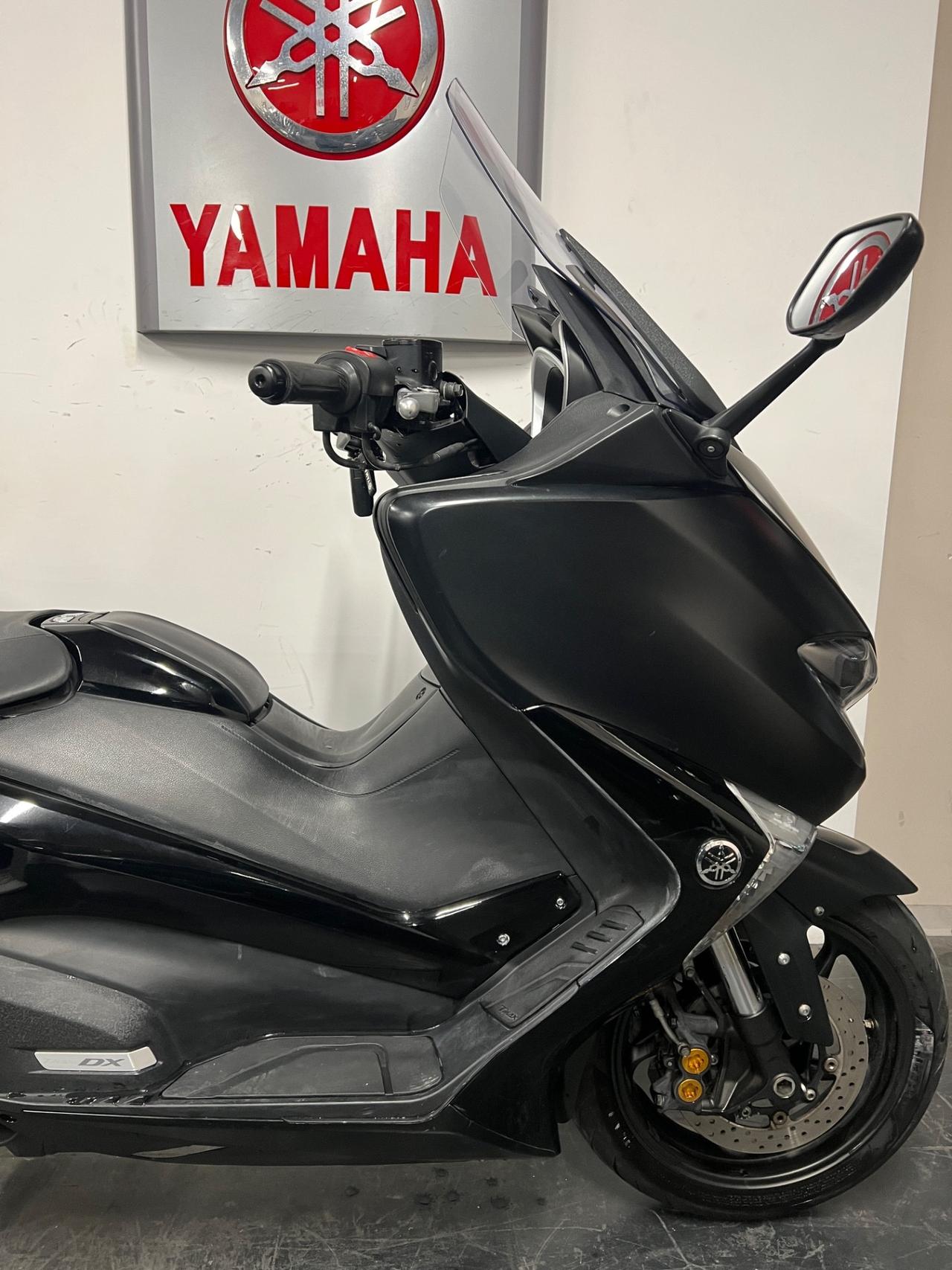 Yamaha TMAX DX