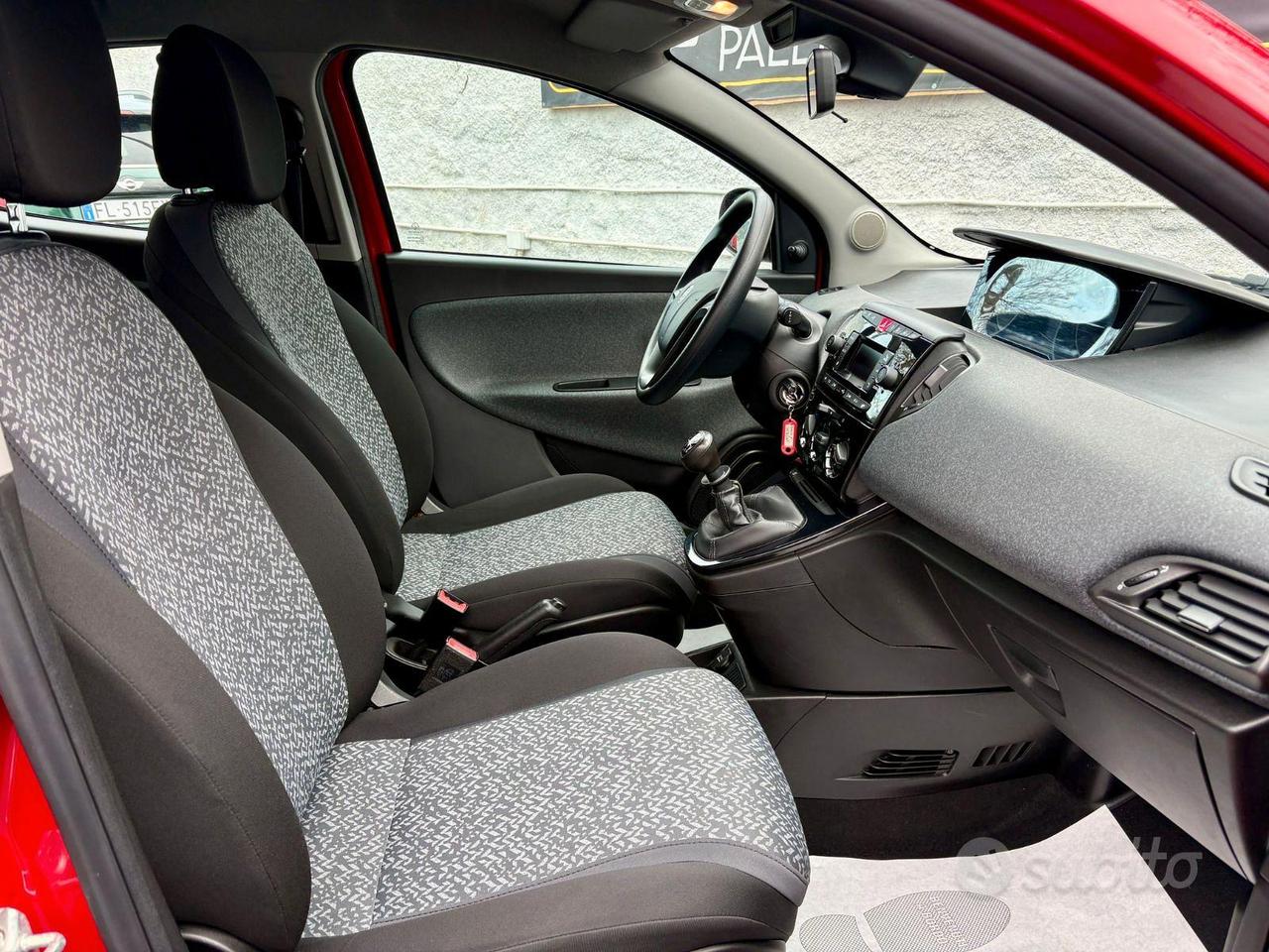 LANCIA Y 1.0 Benz/Hybrid Ecochic 99.000 KM!!! 70cv