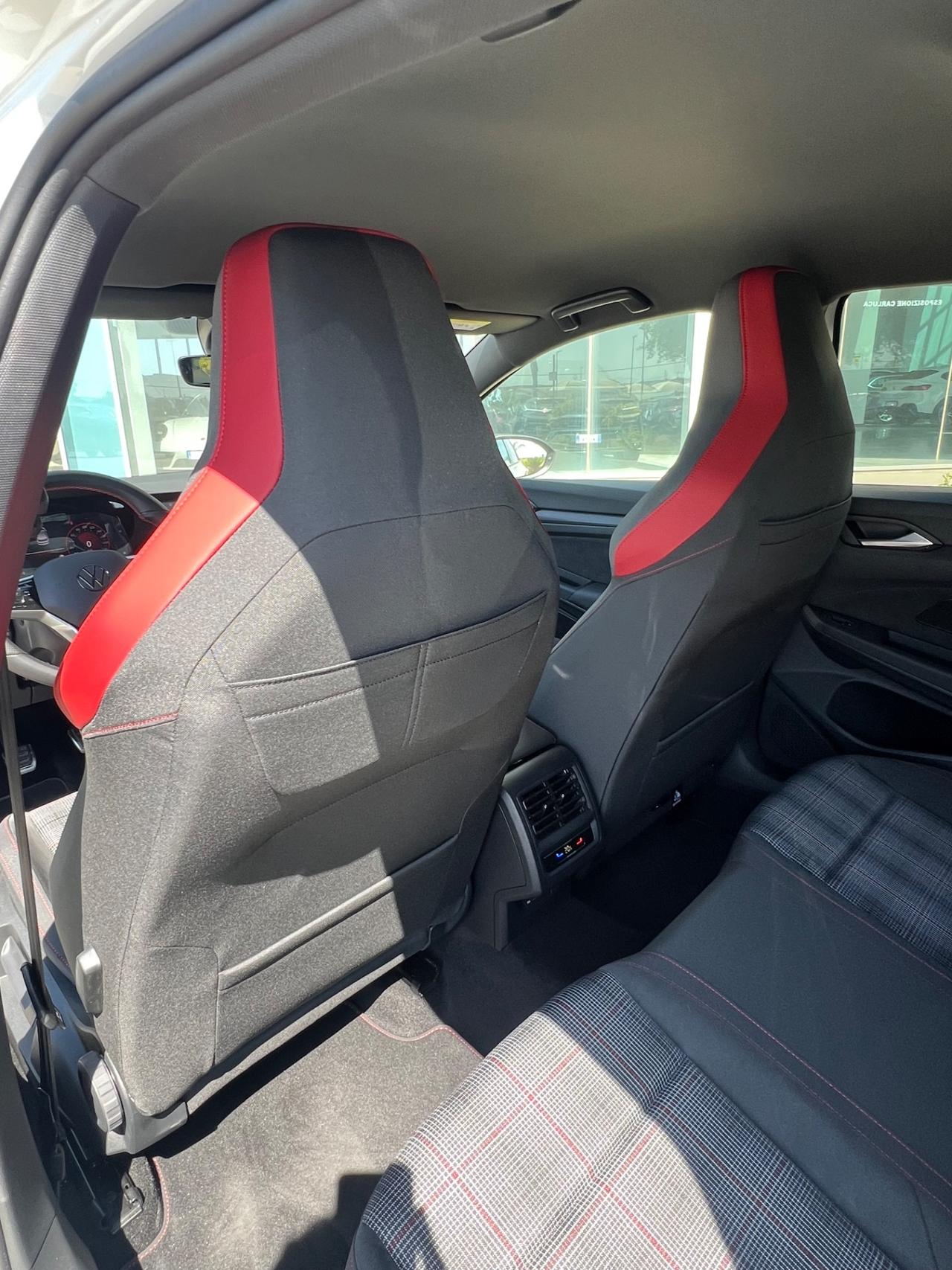 Volkswagen Golf GTI 2.0 tsi 245cv possibilità noleggio no scoring