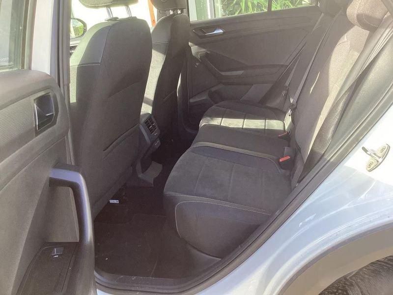 Volkswagen T-Roc 1.5 TSI ACT R-Line DSG NAVI ACC