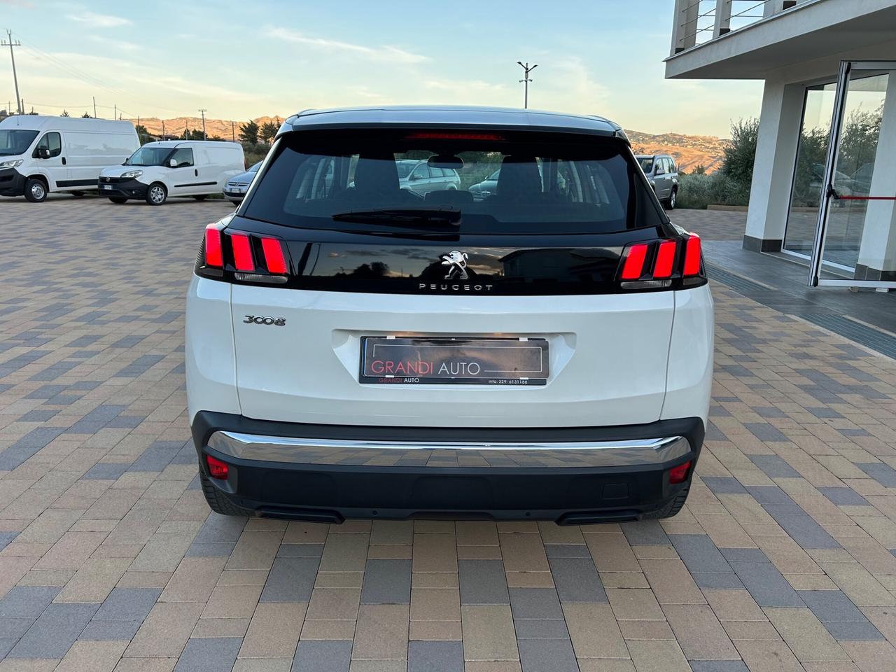 Peugeot 3008 BlueHDi 130 S&S EAT8 Active