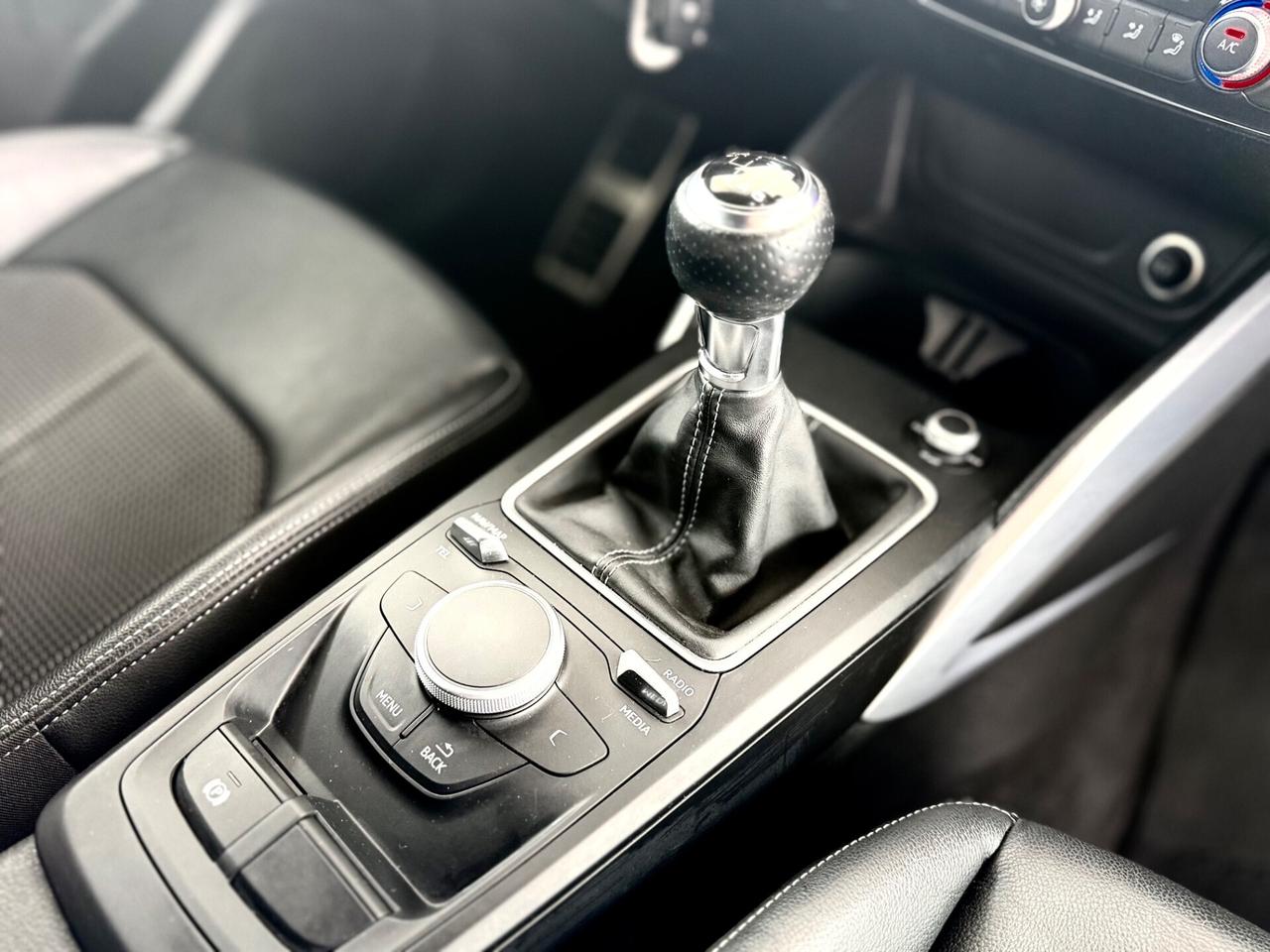 AUDI Q2 1.6 TDI S LINE Edition*LED*NAVI