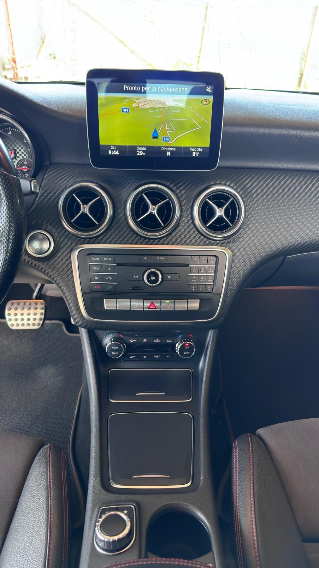 Mercedes-benz A 200 d Automatic 4Matic Premium AMG