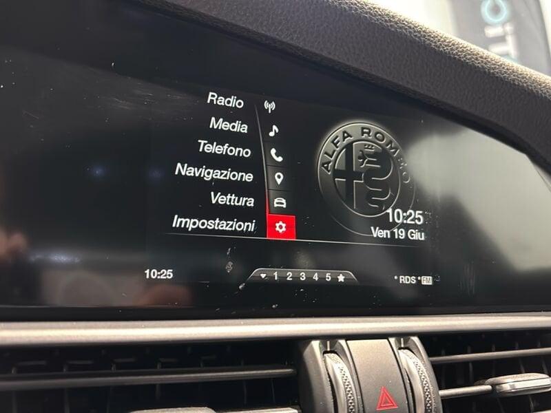 Alfa Romeo Giulia 2.2 Turbo AT8 210CV AWD Q4 Veloce