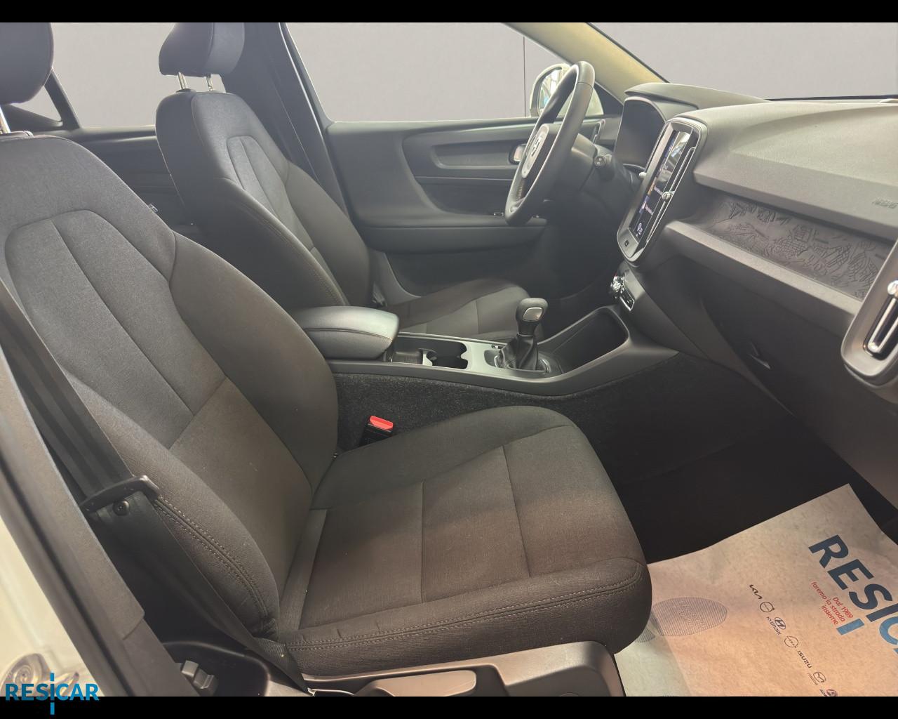 VOLVO XC40 N1 1.5 T2 Momentum Pro my21
