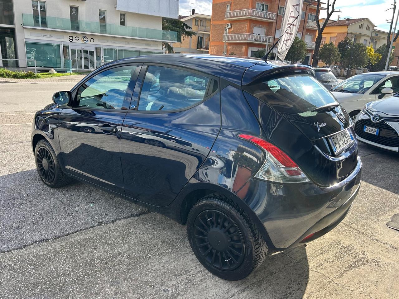 Lancia Ypsilon 1.2 GPL DI SERIE Neopatentati