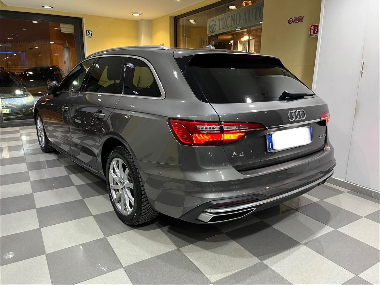 Audi A4 40 TDI S tronic Business
