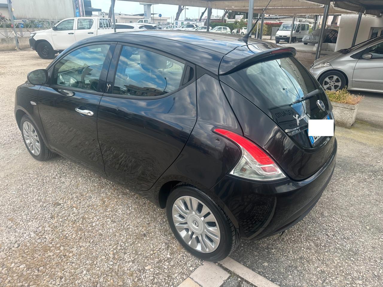 Lancia Ypsilon 1.2 69 CV 5 porte GPL Ecochic Gold