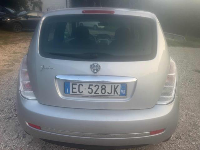 LANCIA Ypsilon 1.2 Versus senza nessun lavoro da fare