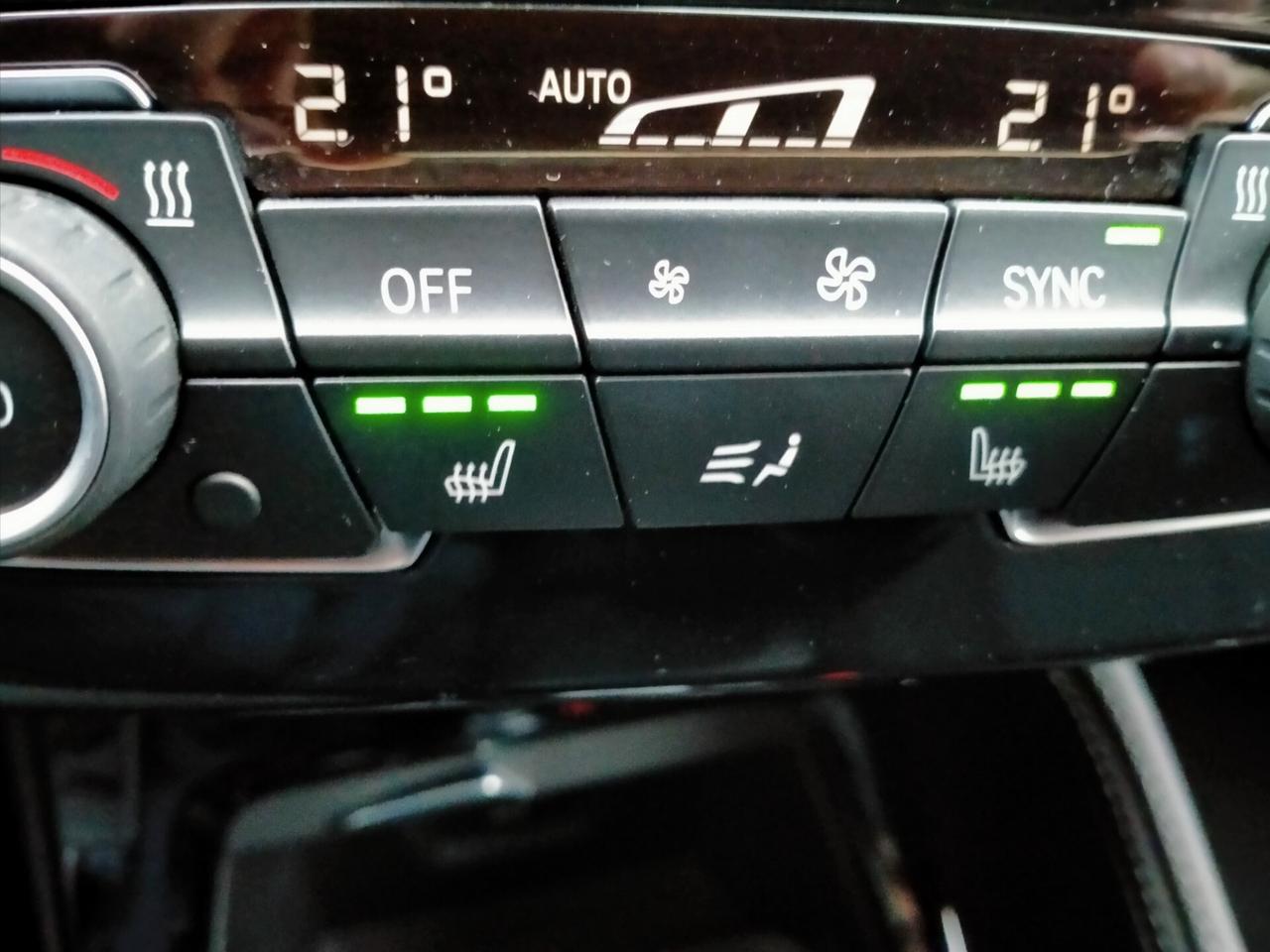 BMW X2 XDRIVE 18D LED / TETTO / DDC / KEYLESS / H.KARDON / HEAD UP