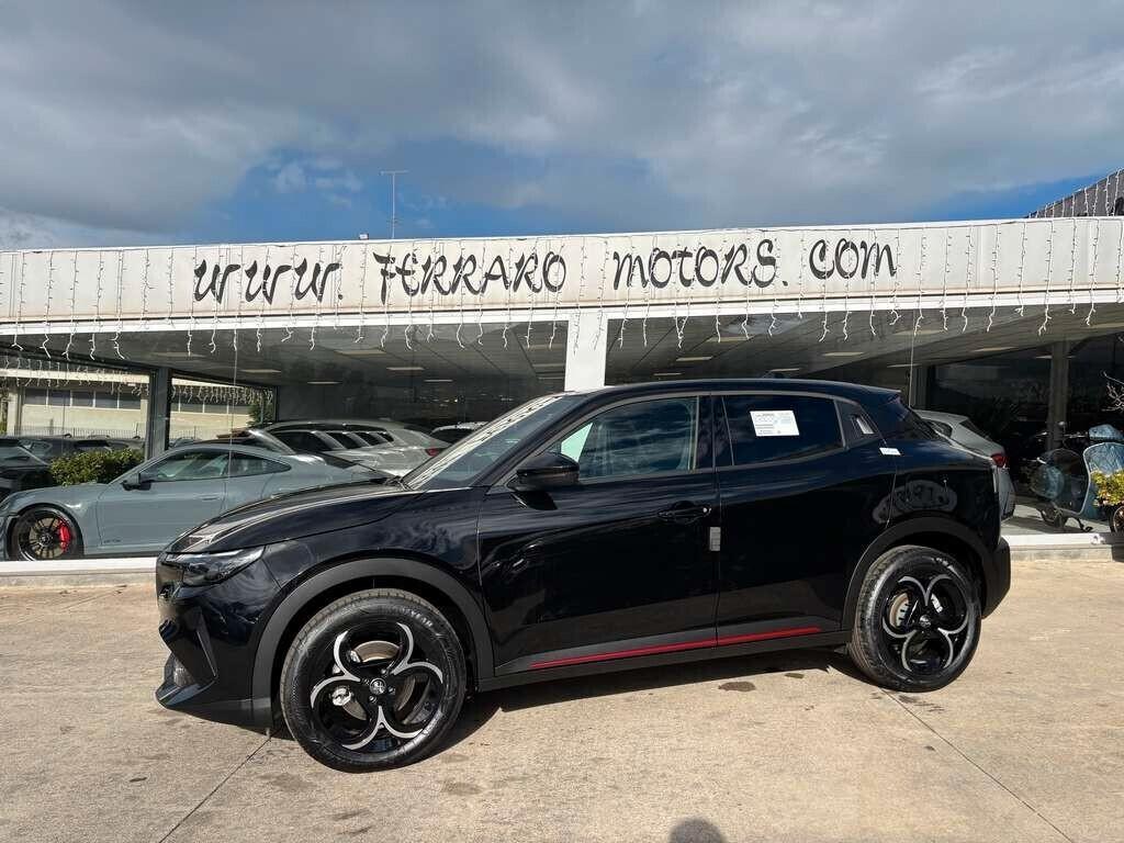 Alfa Romeo Junior 1.2 136 CV Hybrid eDCT6 Speciale KM 0 IVA ESPOSTA Tua a soli 269 Euro al mese