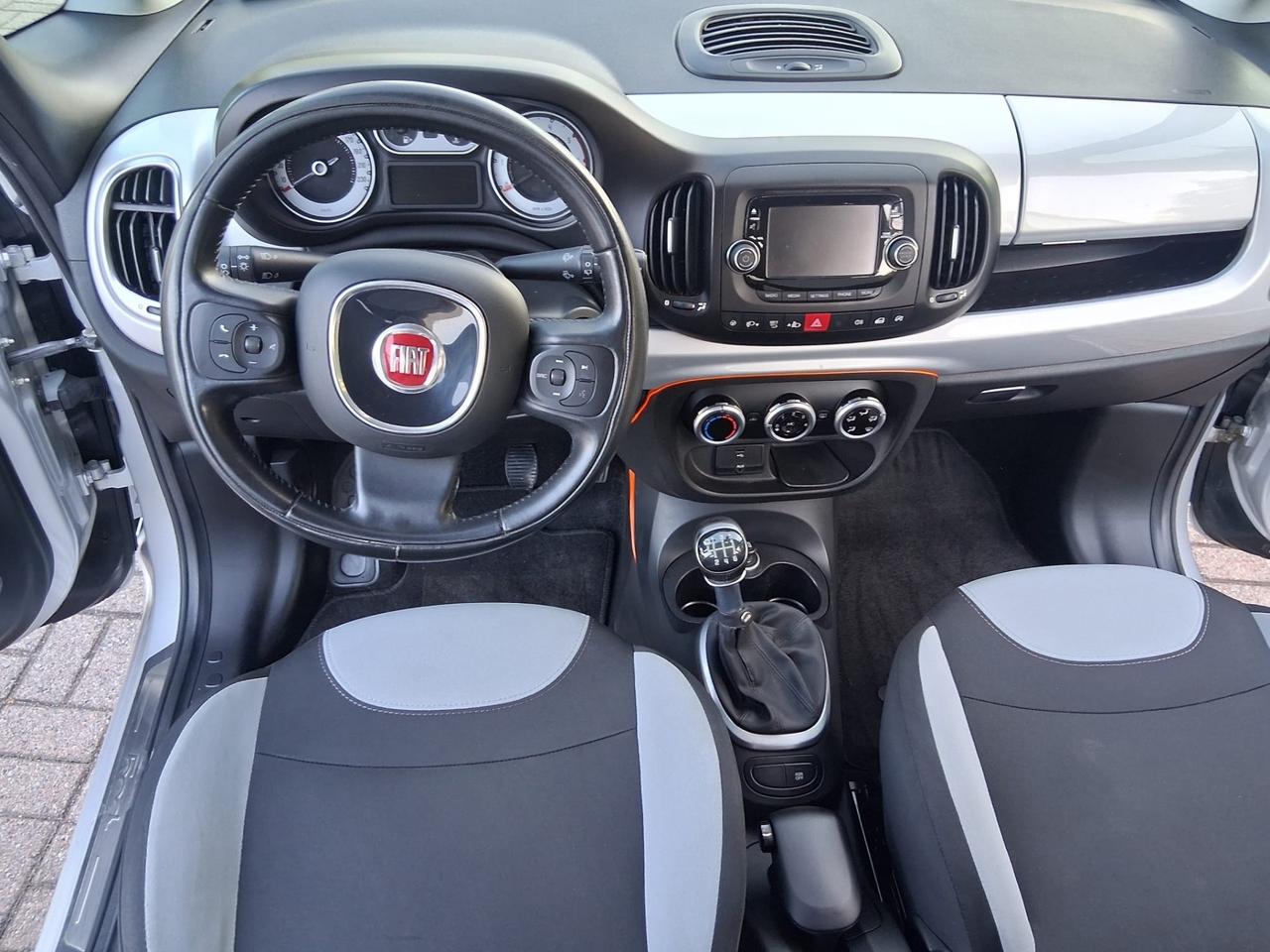 Fiat 500L. LIVING 1.6 Multijet 120 CV Lounge..CELL 320 147 1147 WUATSAPP