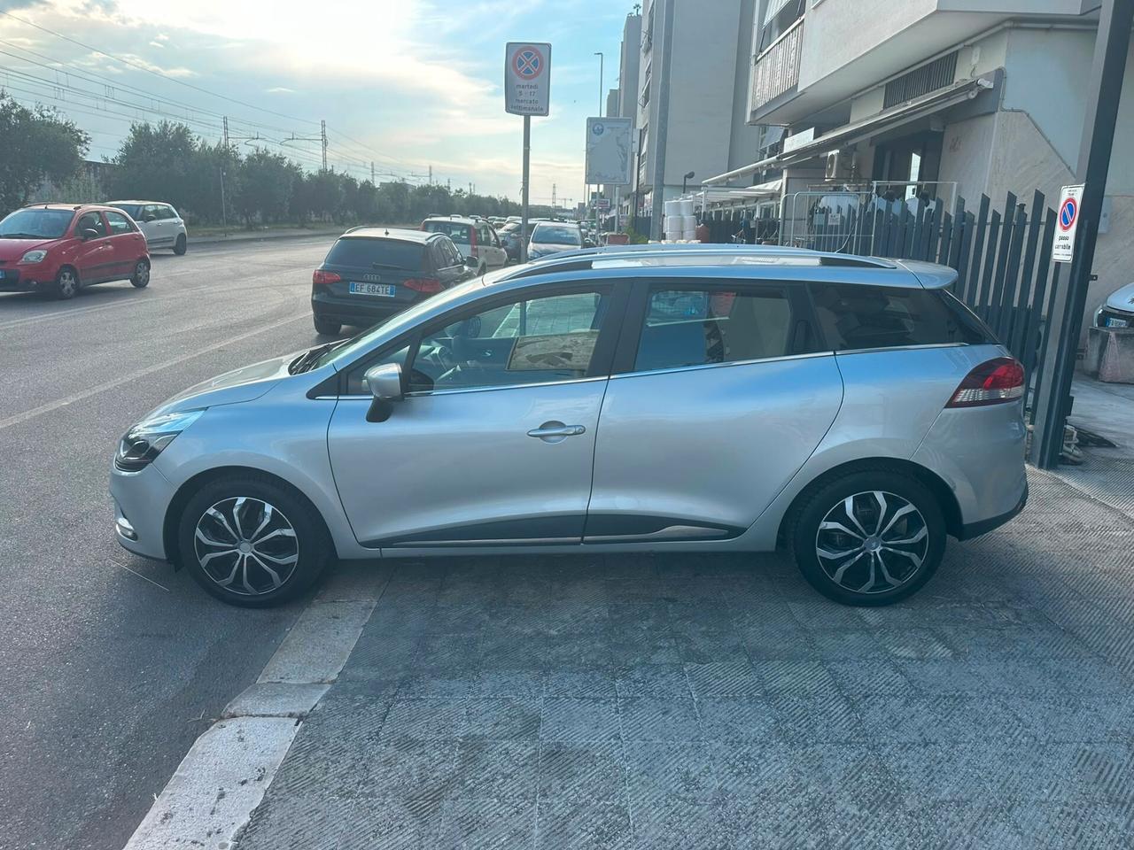 Renault Clio Sporter dCi 8V 90 CV Duel2