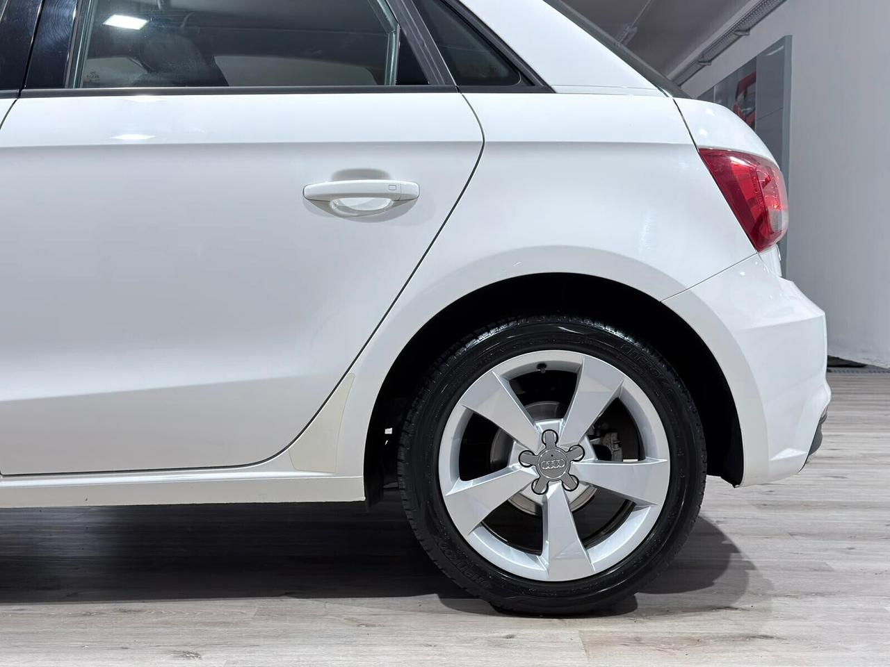 AUDI A1 SPORTBACK 1.4TDI 90cv ULTRA 2015 99.000km