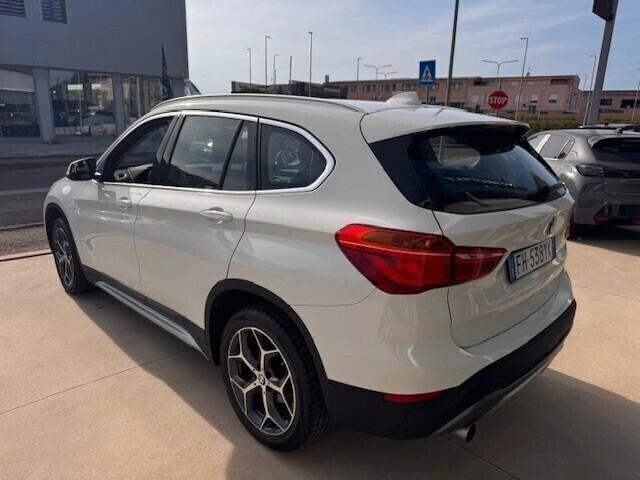 Bmw X1 sDrive18d xLine autom- 2017