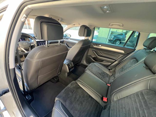 VOLKSWAGEN Passat Variant 2.0 TDI SCR EVO DSG Executive