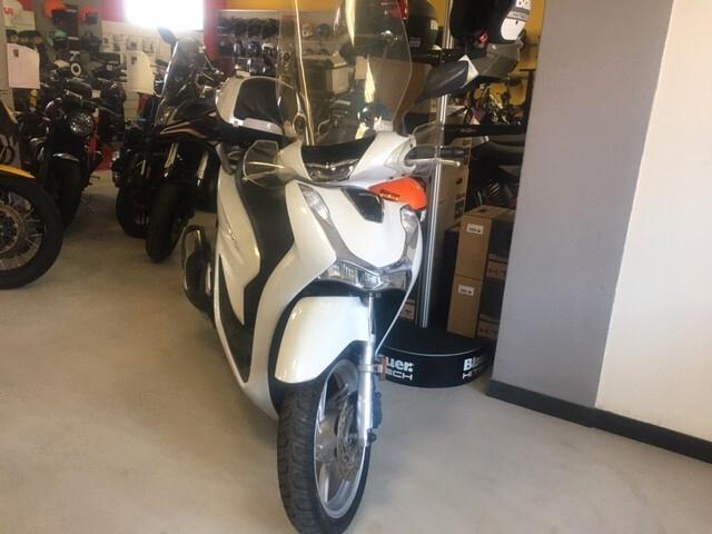 Honda SH 125 ABS + TCS