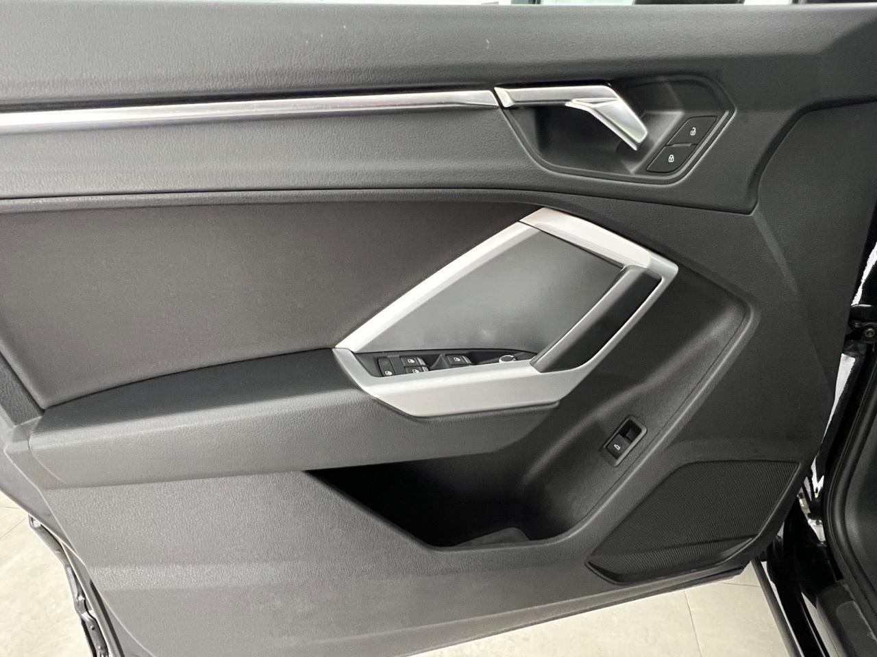 Audi Q3 sportback 35 TDI S tronic line edition