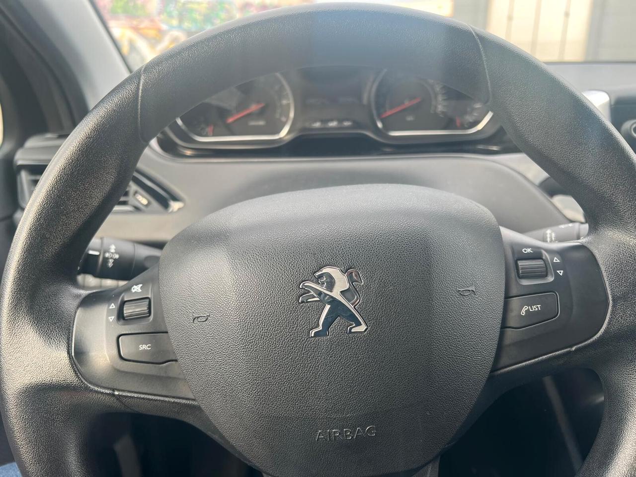 Peugeot 208 1.2 VTi 82 CV 5 porte Allure