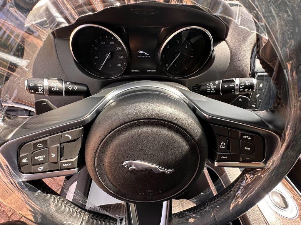 JAGUAR F-Pace 2.0 D 180 CV AWD aut. Portfolio MY 2