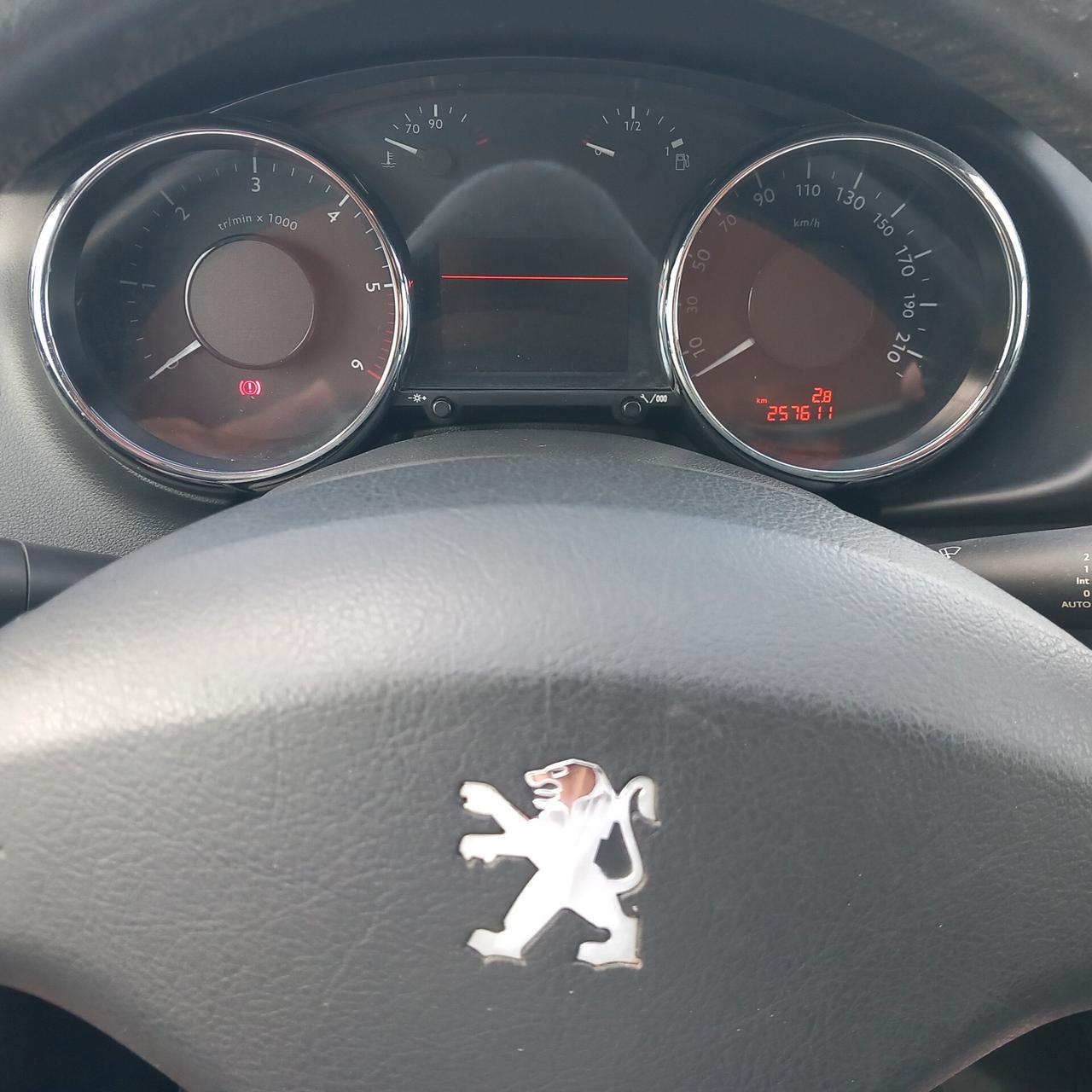 Peugeot 3008 2.0 HDi 110CV Business