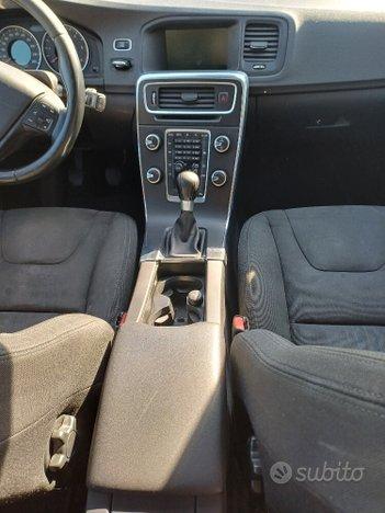 Volvo V60 1.6 D2 Summum con Problemi al motore