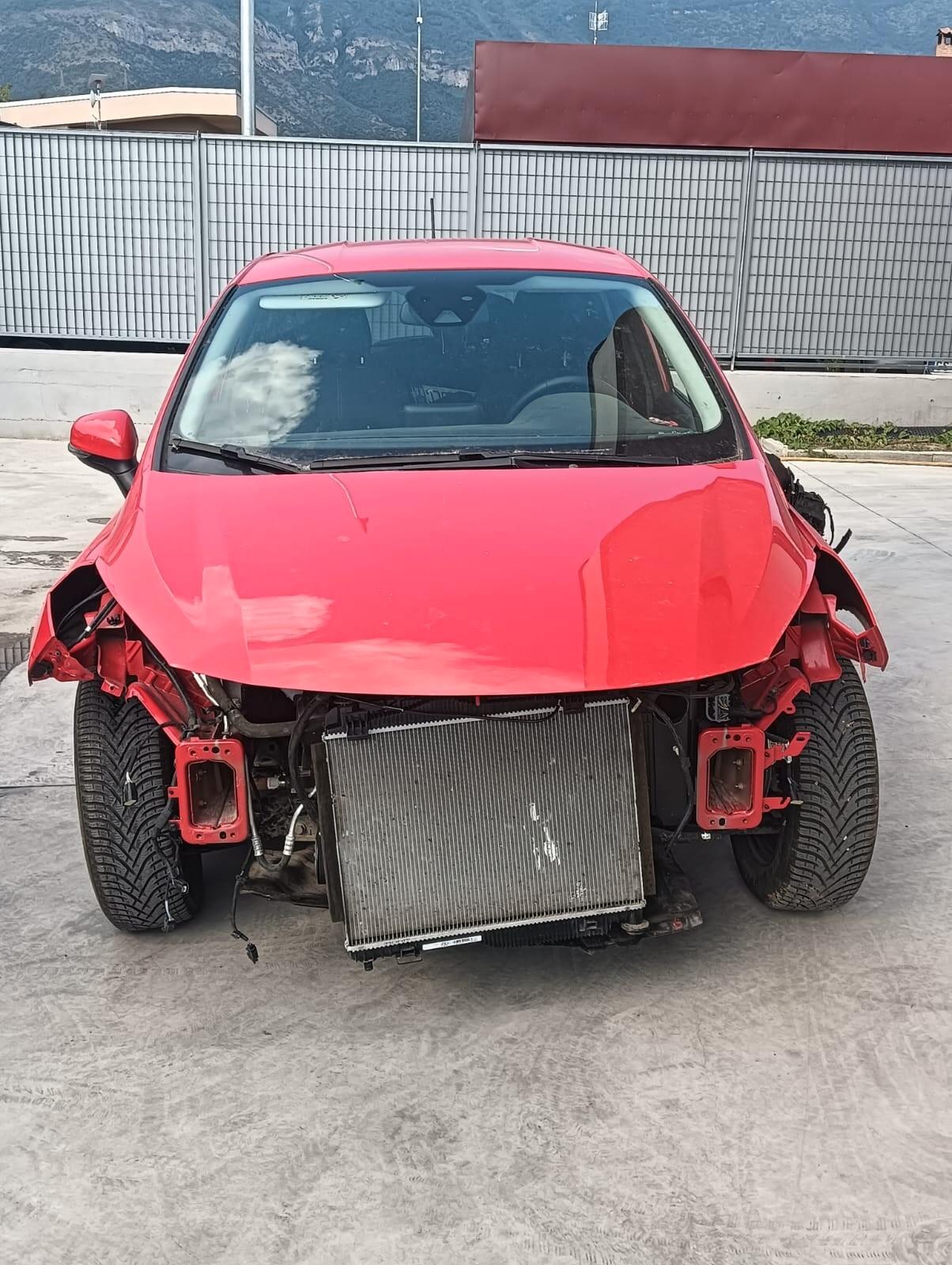 Ford Fiesta 1.1 75 CV 5 porte Titanium POCO SINISTRATA