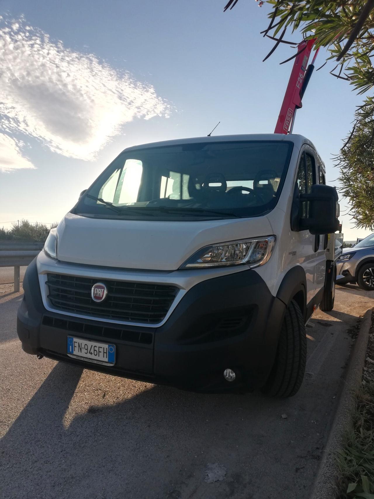 Fiat Ducato con gru mobile