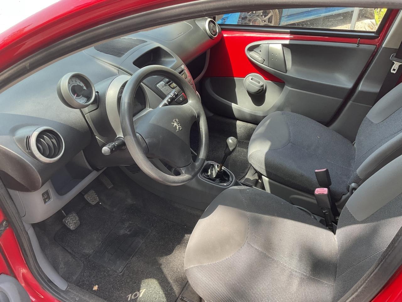 Peugeot 107 1.0 68CV 5p. Plaisir
