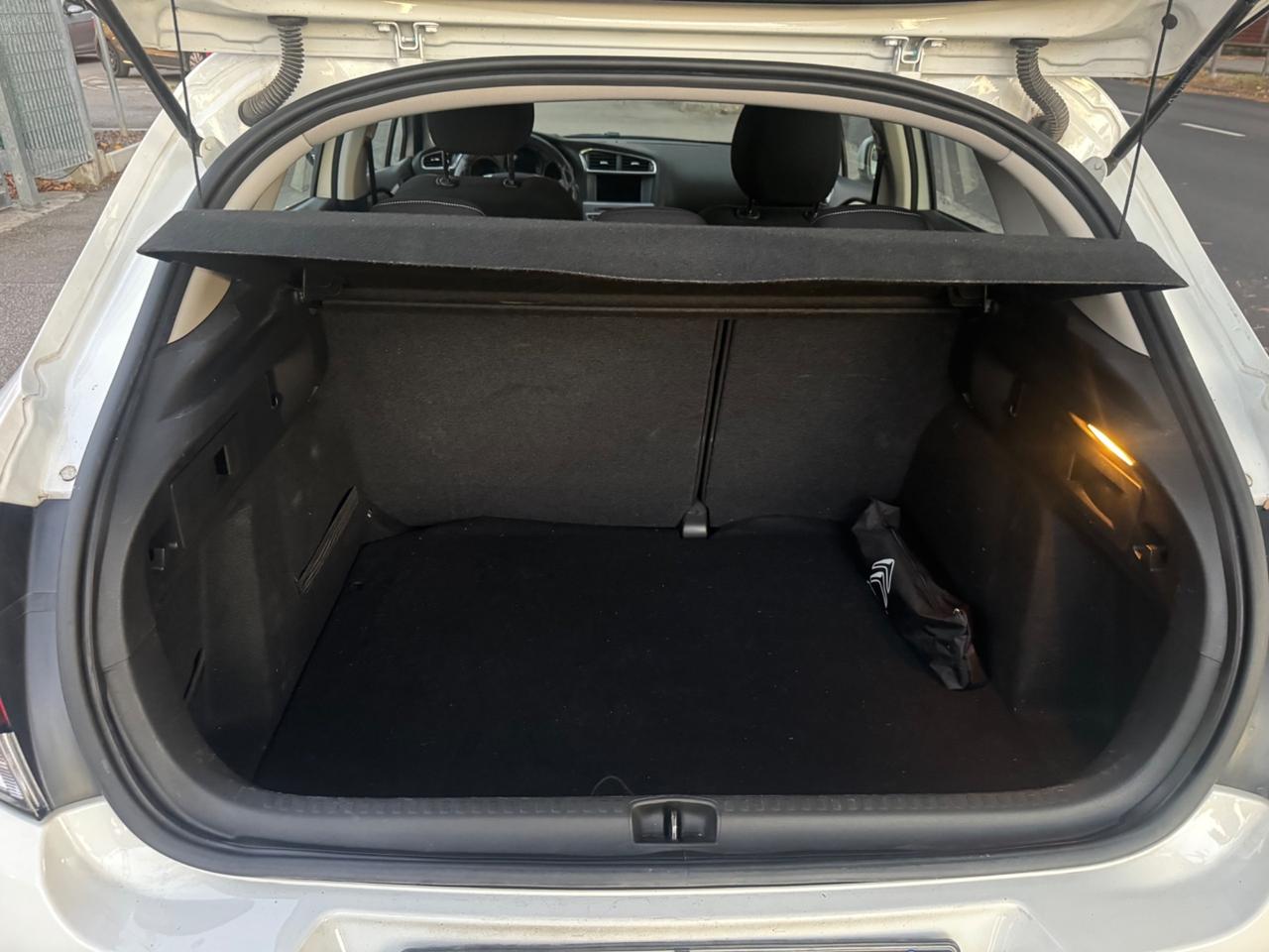 Citroen C4 1.6 HDI neopatentati garanzia 12 mesi