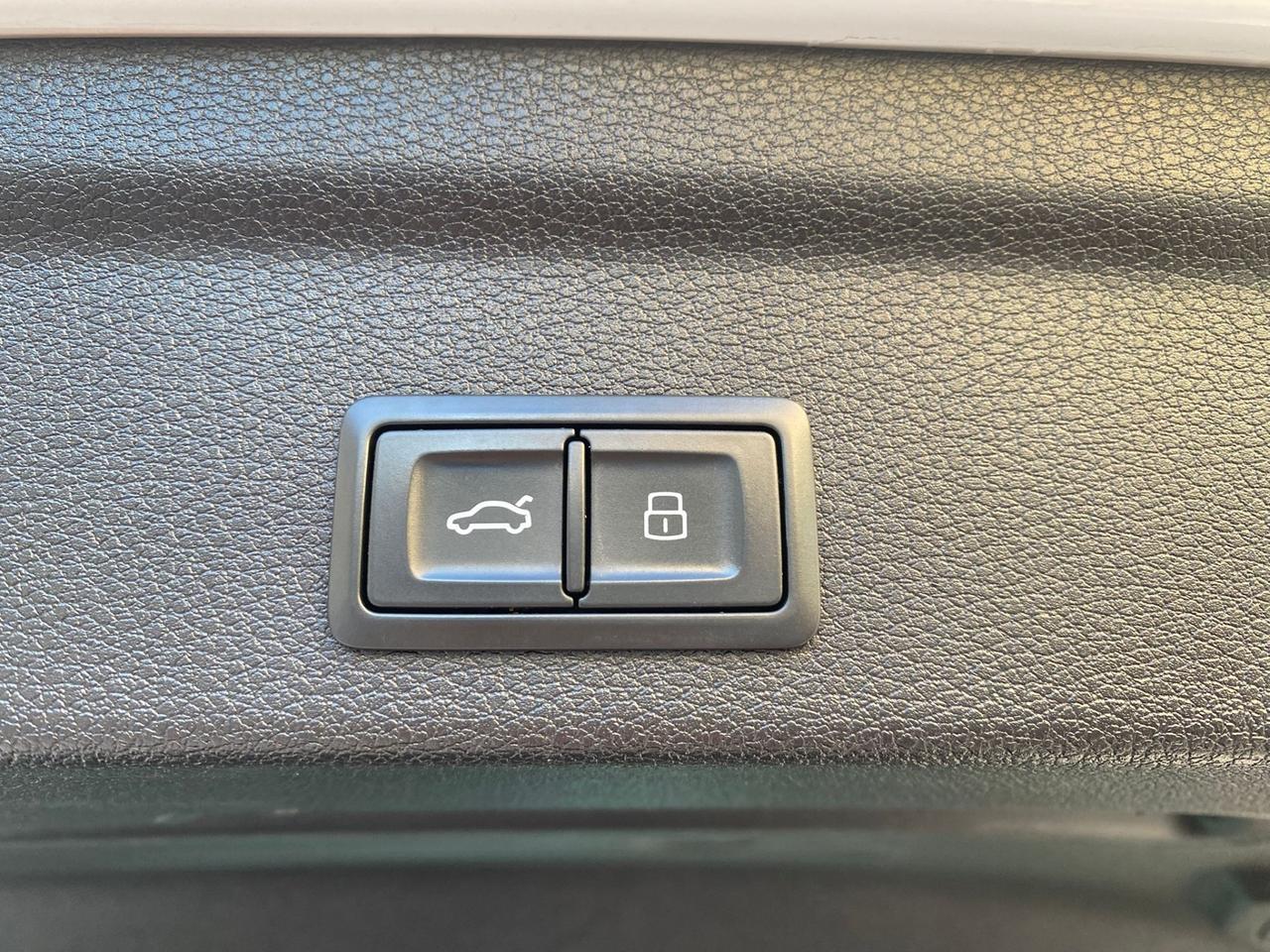 AUDI Q3 SPB 45 TFSI S-TRONIC NAVY LED Cam 2021