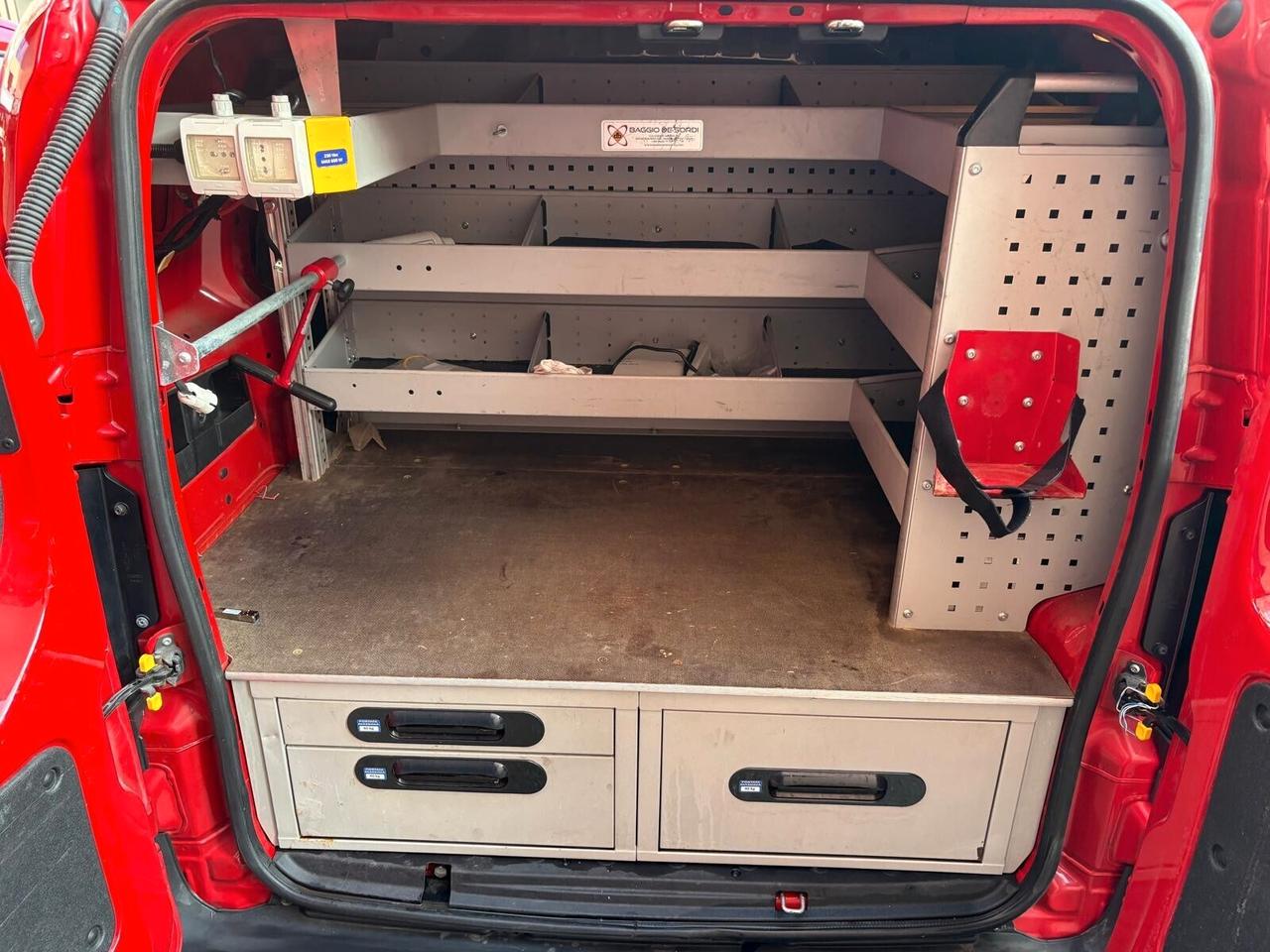 Fiat Fiorino 1.3 MJT 95CV Cargo Adventure