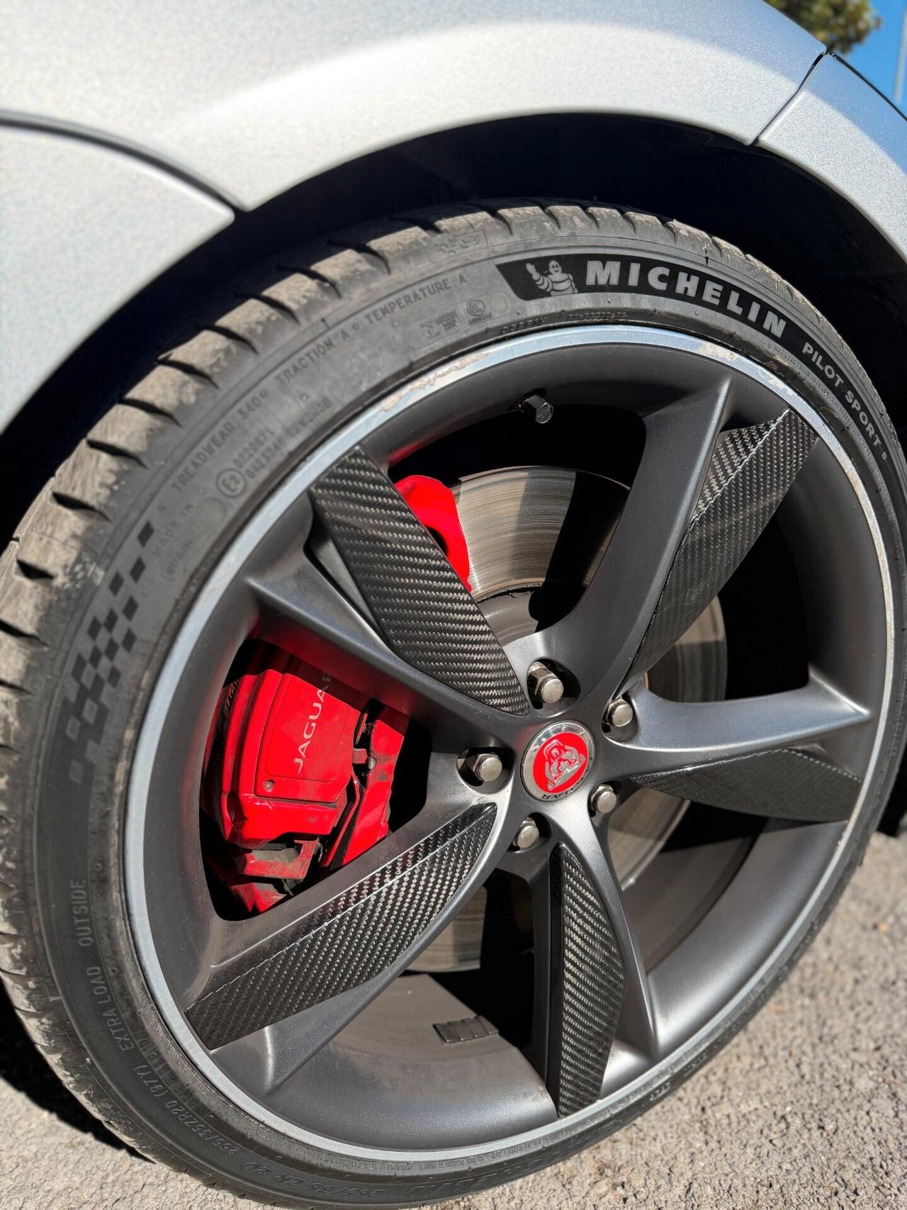 Jaguar F-Type 2.0 P300 300CV R-Dynamic - Grigio Satinato SVO